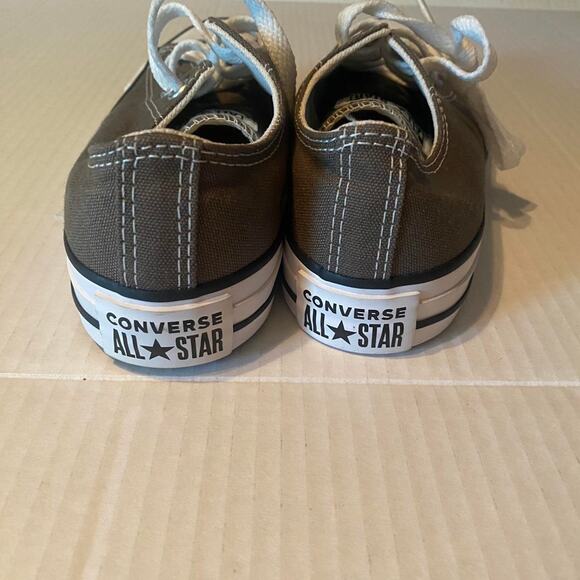 Converse unisex Chuck Taylor All Star Low top sneakers Mens 4/women's 6 - Picture 3 of 8